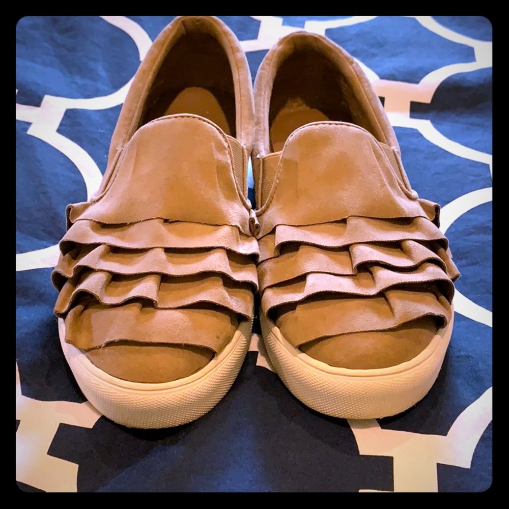 Mia slip-ons